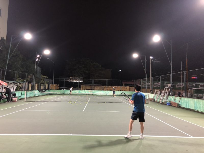 Sân tennis sử dụng đèn LED chiếu sáng